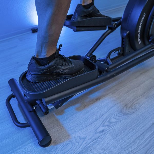 Elliptical Ascend 1800 profesional de behumax