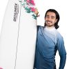 camiseta-de-proteccion-uv-uva-hombre-en-uso
